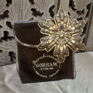 925 Sterling Silver
Vintage 1974 Gorham Snowflake Christmas
Ornament